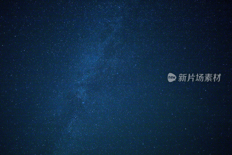 温暖的秋夜繁星点点