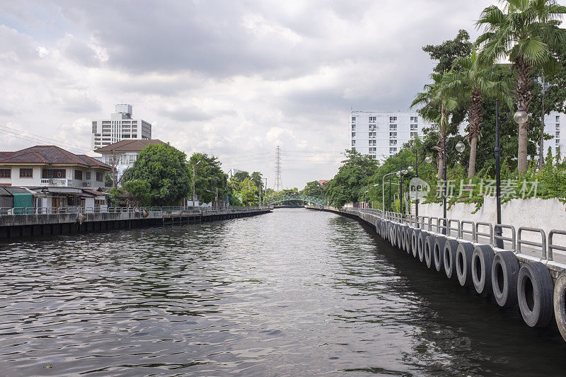 运河(Khlong)曼谷，泰国