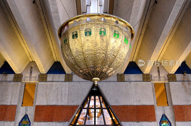 利雅得火车站――外门廊的铜吊灯，利雅得，沙特阿拉伯