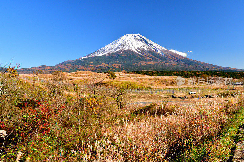 富士山和秋叶色，拍摄于富士五湖地区和富士宫市