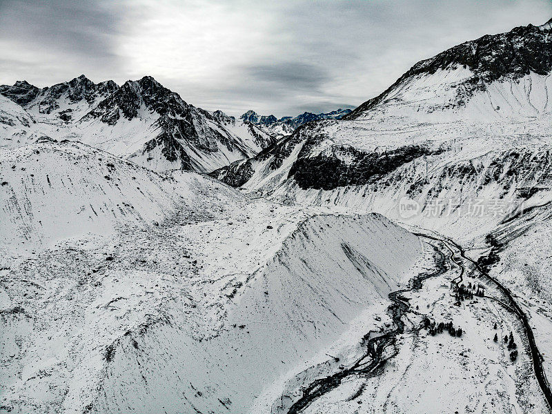 卡洪德尔迈波的雪山