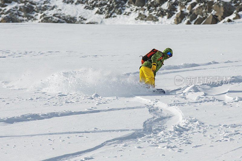 寒假在滑雪胜地