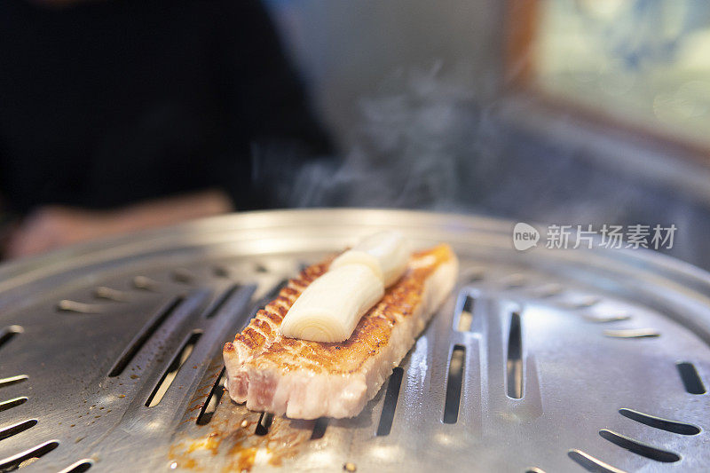 餐厅有韩国烤肉或烤肉