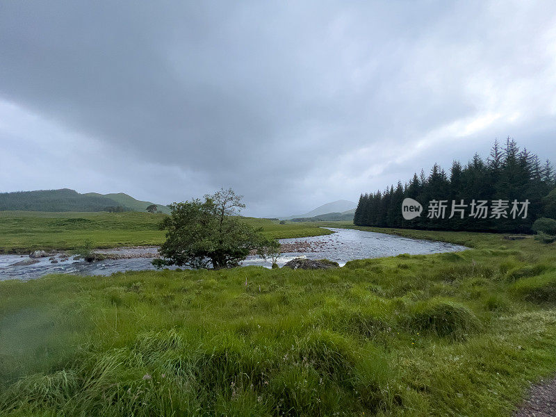 西高地路上的苏格兰高地