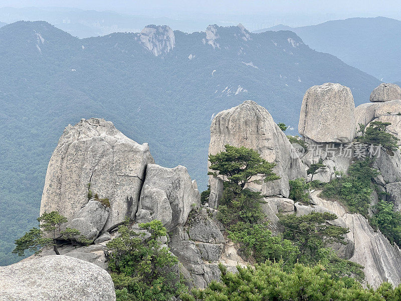 韩国首尔的道峰山五峰岭