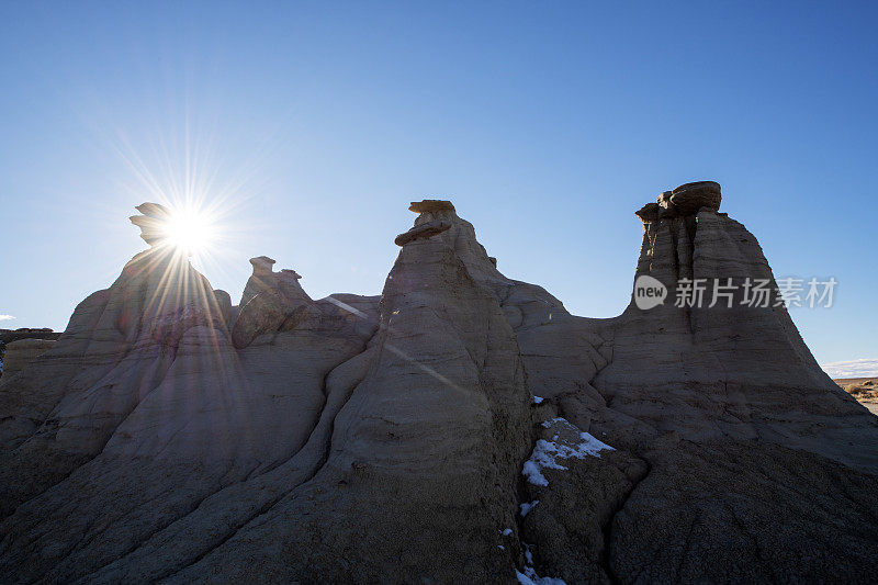 在Ah-Shi-Sle-Pah的岩层