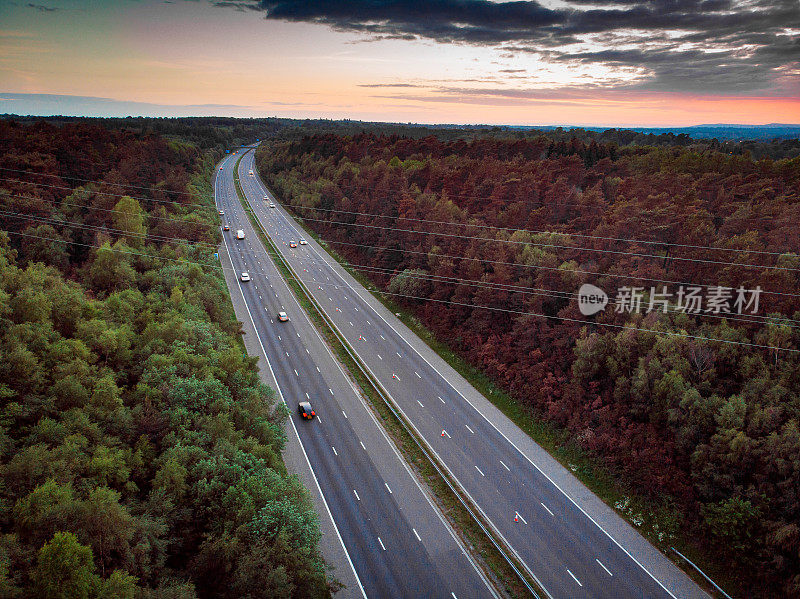 高速公路上车辆的模糊运动