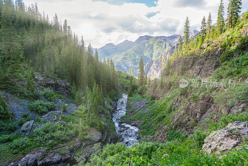 落基山脉美丽的山景