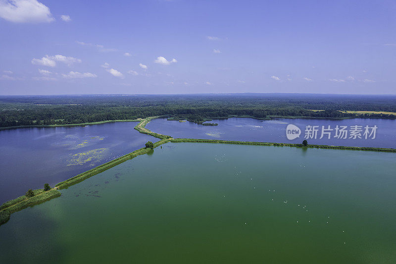 风景与美丽的湖泊(空中)