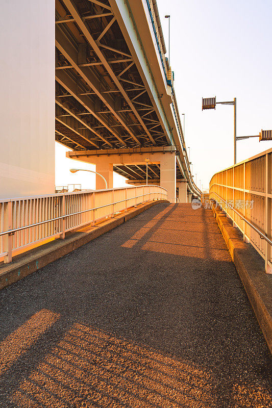 东京道路上的景色