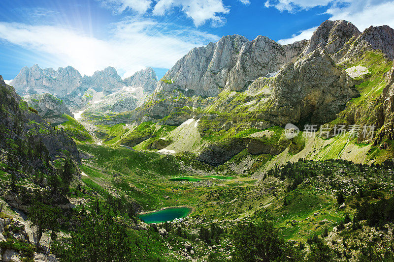 阿尔巴尼亚阿尔卑斯山的湖泊