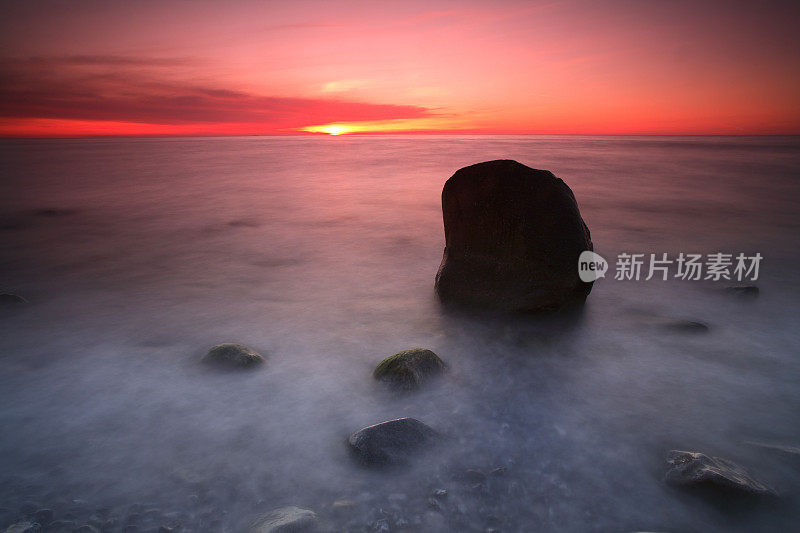 沿海的日出