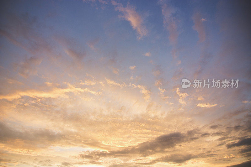 不真实的天空