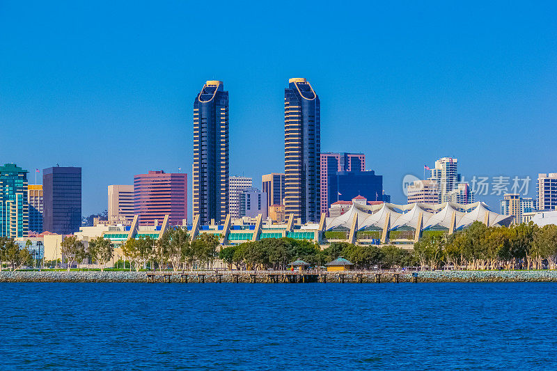 圣地亚哥摩天大楼的天际线，滨水和港口，加州(P)