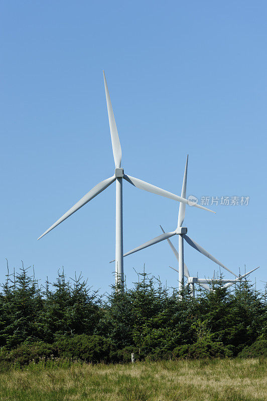 风力涡轮机在偏远的苏格兰农村