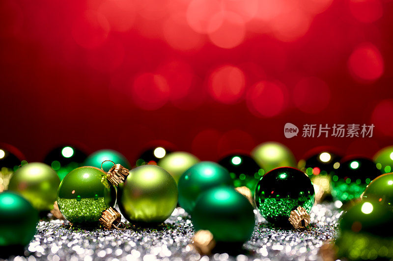 圣诞装饰品-红绿散焦装饰白色
