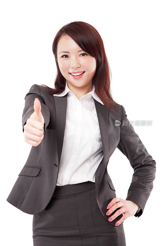 中国女商人在白色背景下竖起大拇指微笑