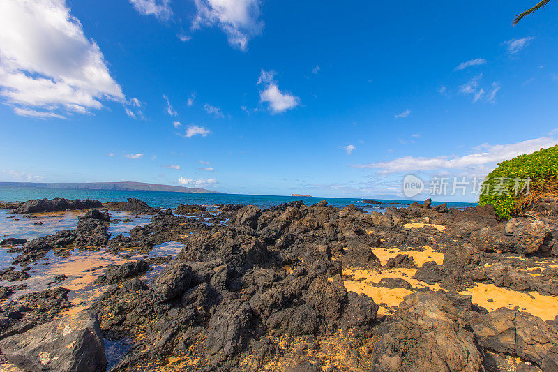 晴朗的夏威夷海滩