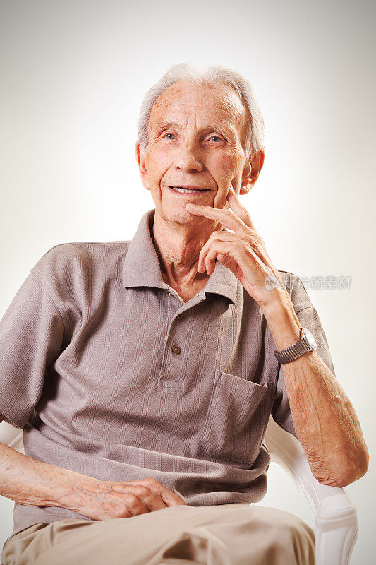 老年男性的肖像