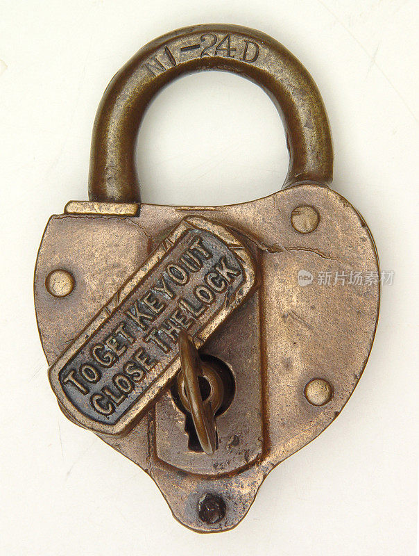 古铜色锁