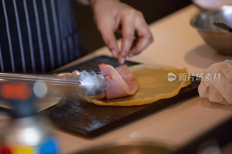 厨师准备早餐