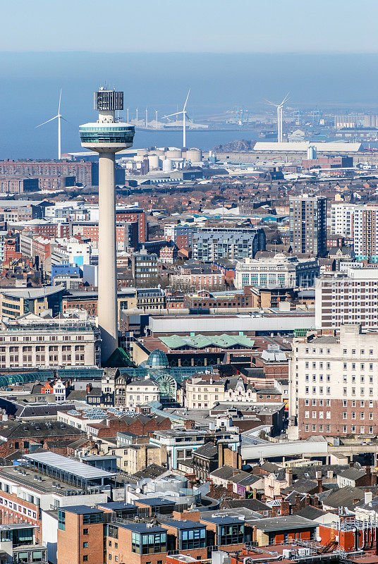 从上面俯瞰利物浦的城市景观