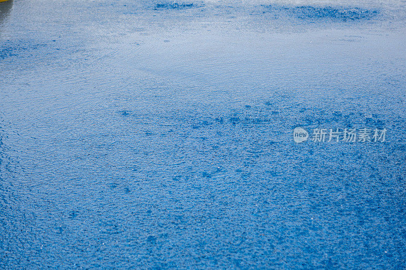 雨滴背景