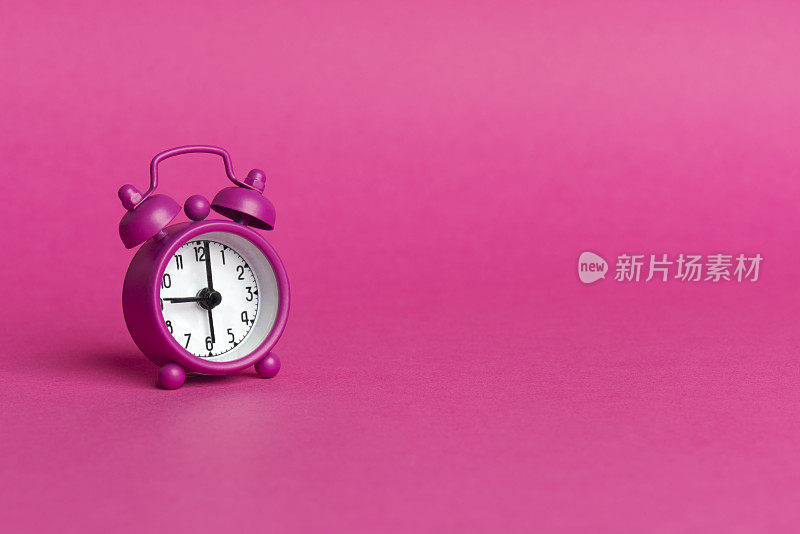 粉红色的闹钟