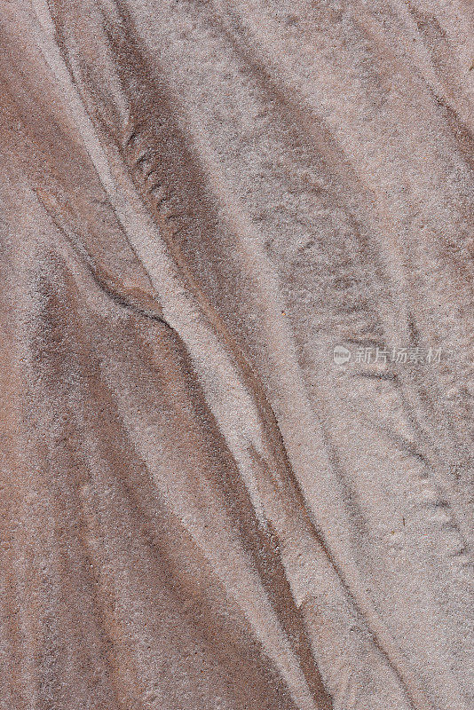 斜冲砂中的米色和棕色