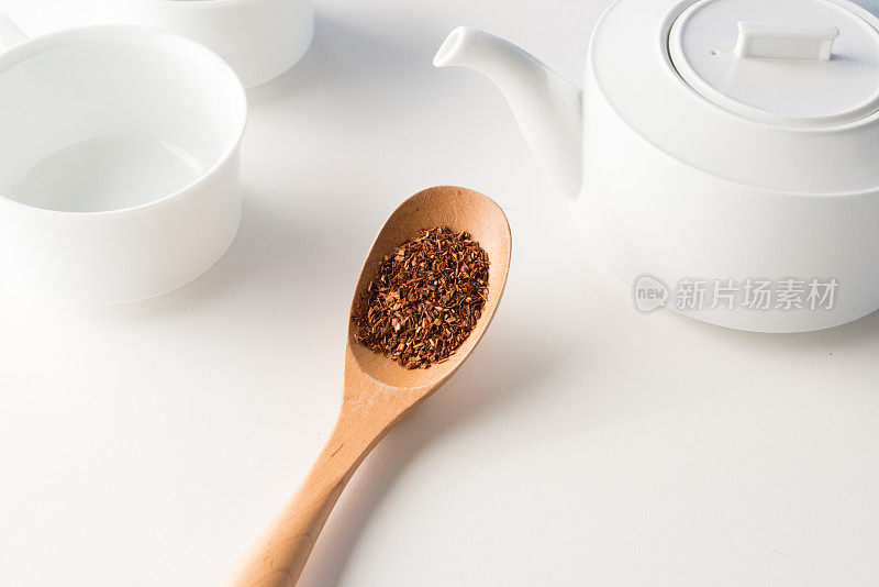 roibos茶，杯子和茶壶