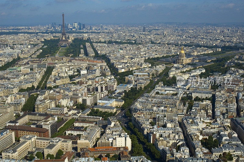 巴黎的大街，埃菲尔铁塔和荣军院