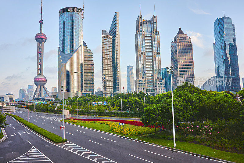 中国上海陆家嘴金融中心的现代化建筑