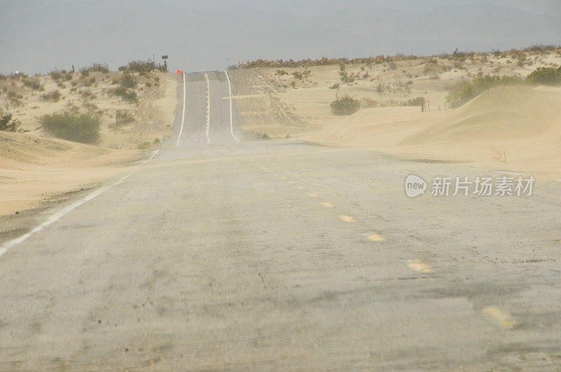 沙尘暴的道路