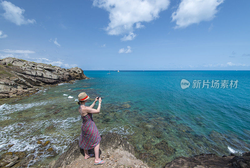 女人拍照除了温柔的海浪，海湾