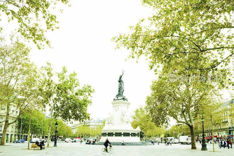 巴黎共和国广场