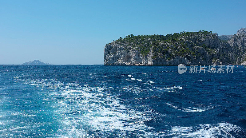 靠近卡西斯的地中海小溪(Calanques)