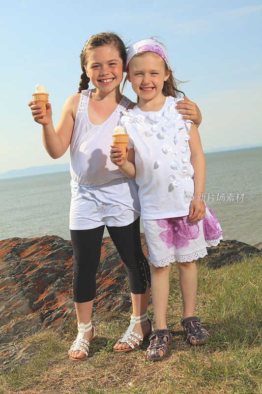 儿童和海洋-冰淇淋垂直