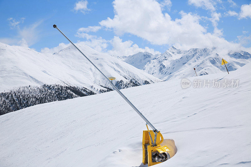 造雪机滑雪坡道开放人工雪枪