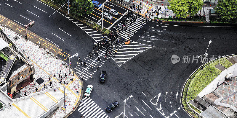 日本拥挤的十字路口