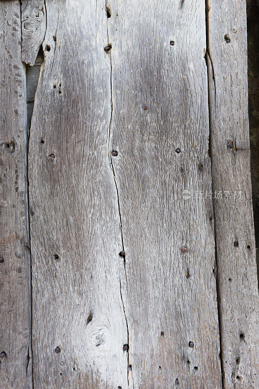 门上有古老的风化木纹纹理