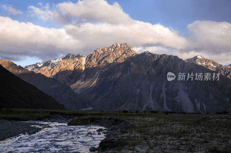 库克山国家公园的日落。