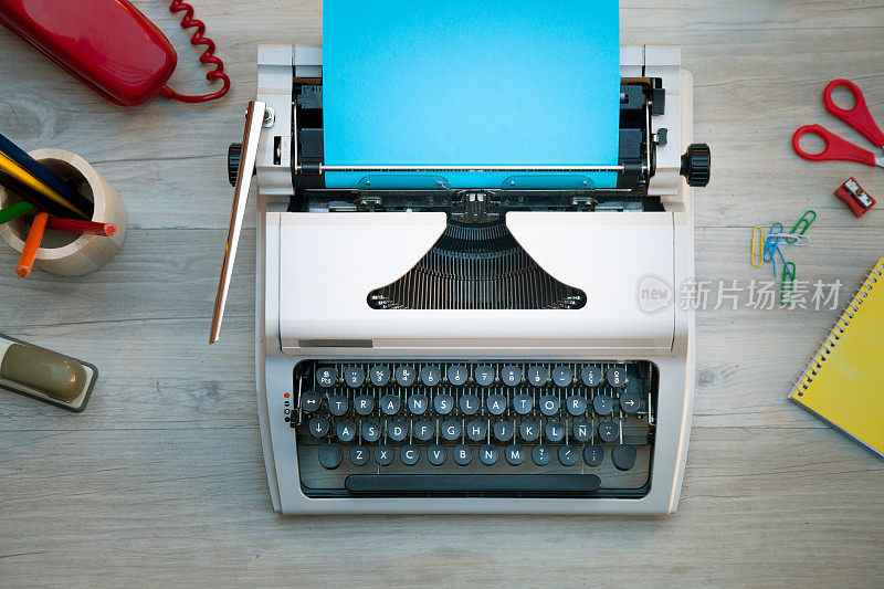 老式打字机和办公工具