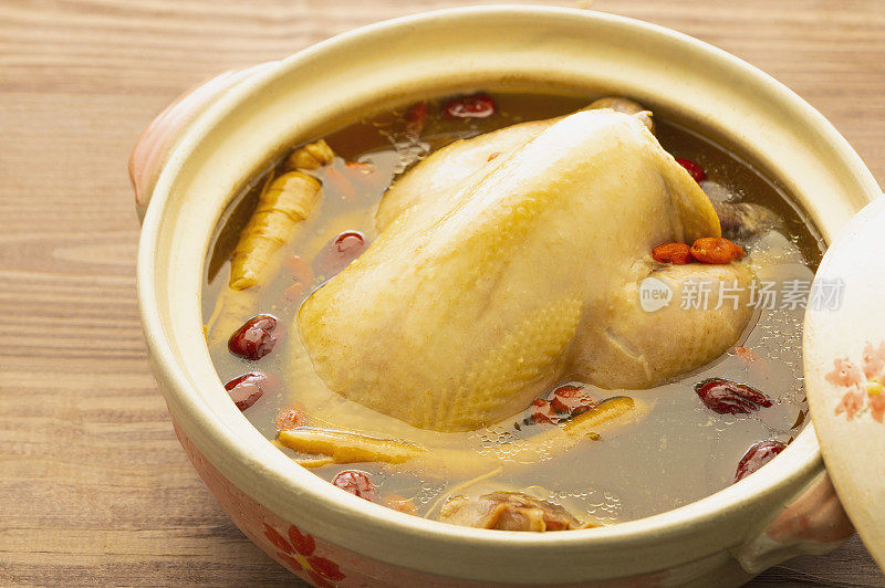 药膳食补人参鸡汤中药