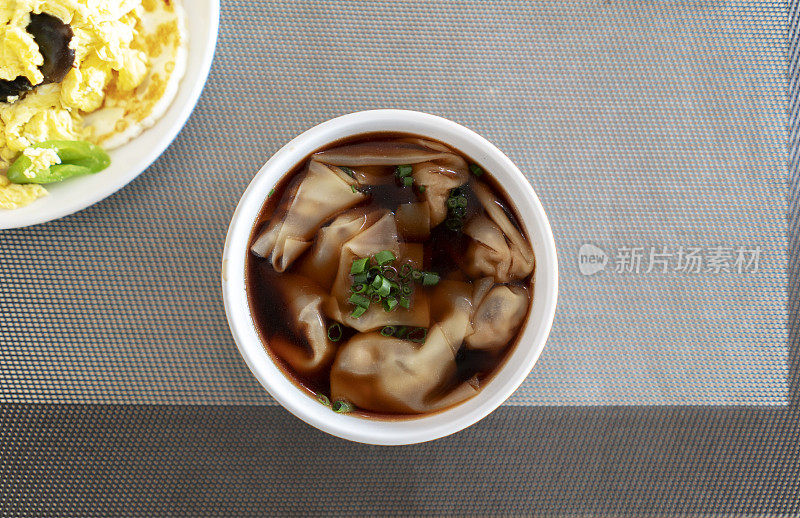 中餐:馄饨