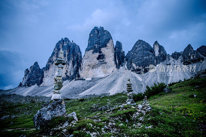 意大利欧洲阿尔卑斯山Dolomites区拉瓦雷多冰城北侧的石堆