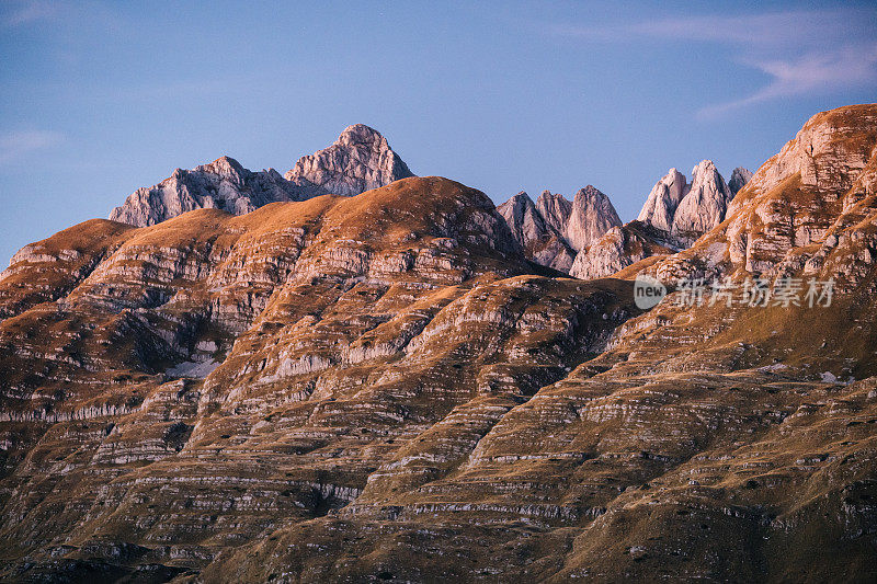 鸟瞰山景