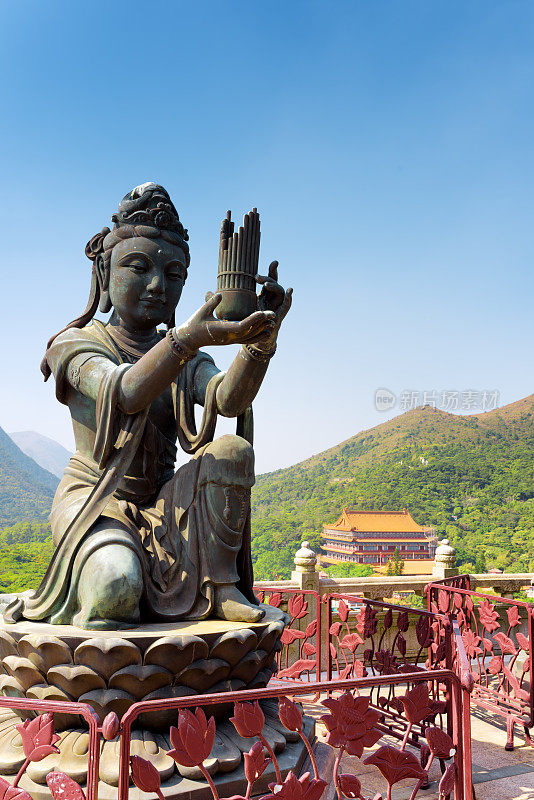 香港一尊歌颂和供奉天坛大佛的佛像