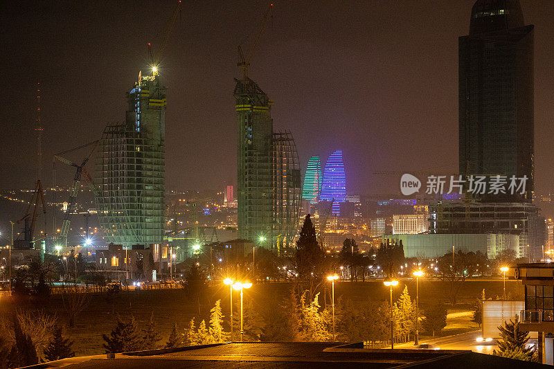 夜间巴库