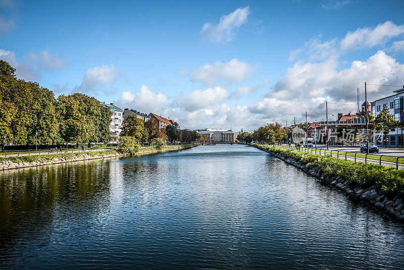 瑞典马尔默市中心的美丽河流