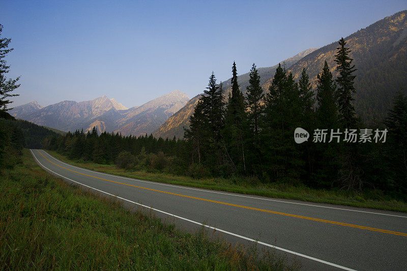 寂寞公路早上